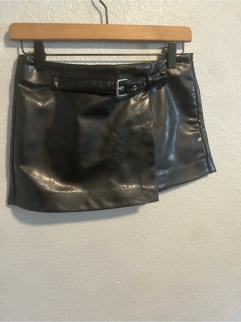 Zara pleather skort